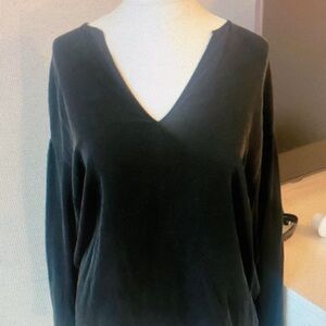 Black V-Neck Velvet Top